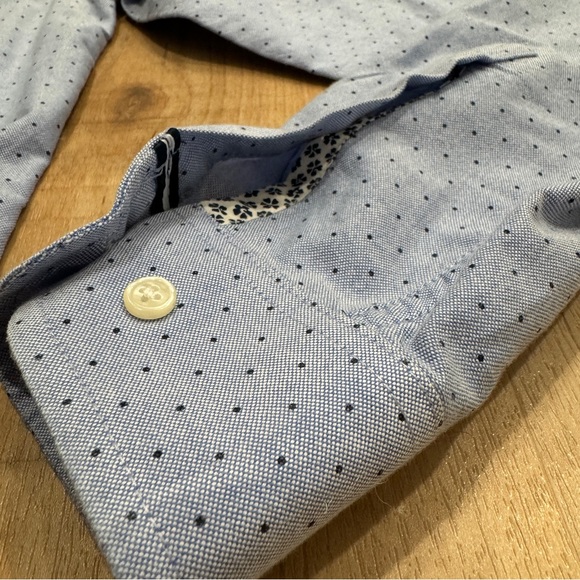 Denim & Flower Long Sleeve Button Up Blue White Polka Dot Medium Untucked Shirt - Picture 7 of 12